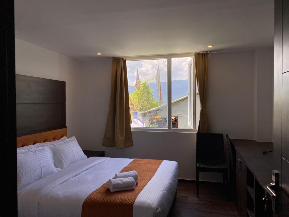 9 Atop Hotel Gangtok Exteriör bild